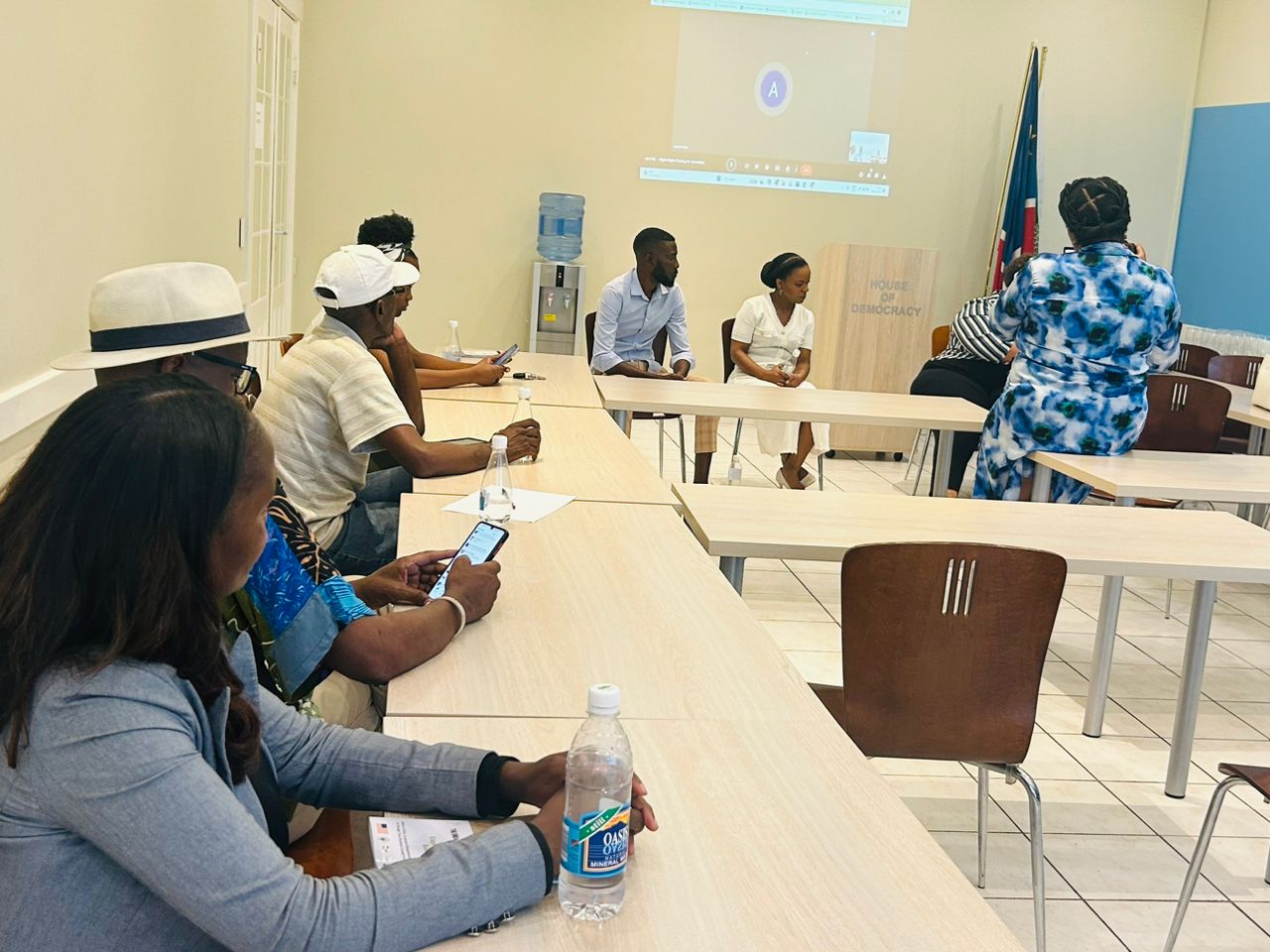 {{placeholder content='e3sgYnJpenlfZGNfaW1hZ2VfYWx0IH19' imageSrc='wp-1722fc0ba598245818e731dcde78c3de.jpg'}}